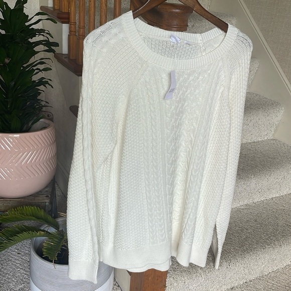 NWT Gap Cream Crewneck Cable Knit Sweater - Picture 2 of 9